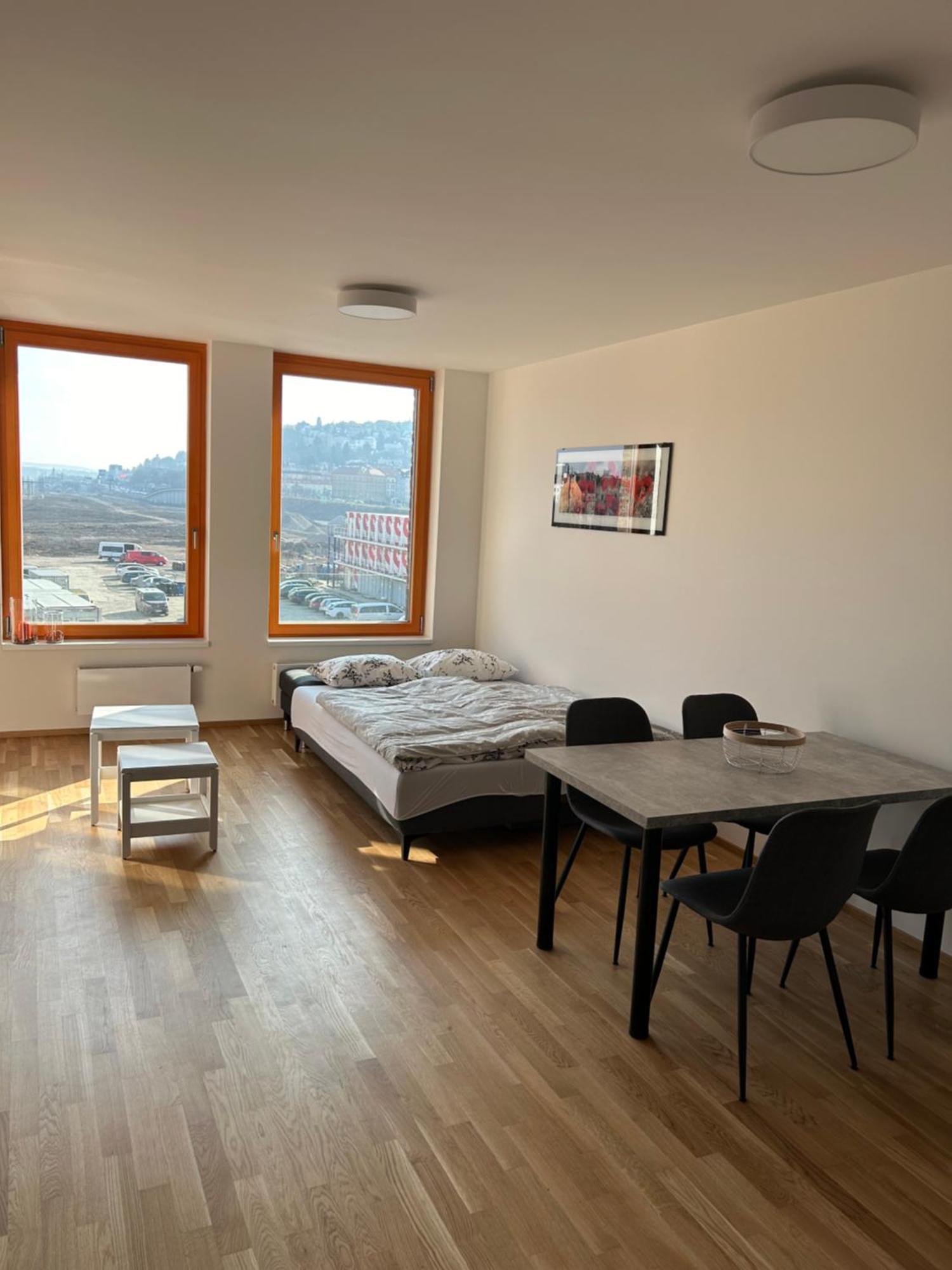Prague Smichov Andel Apartment Bagian luar foto