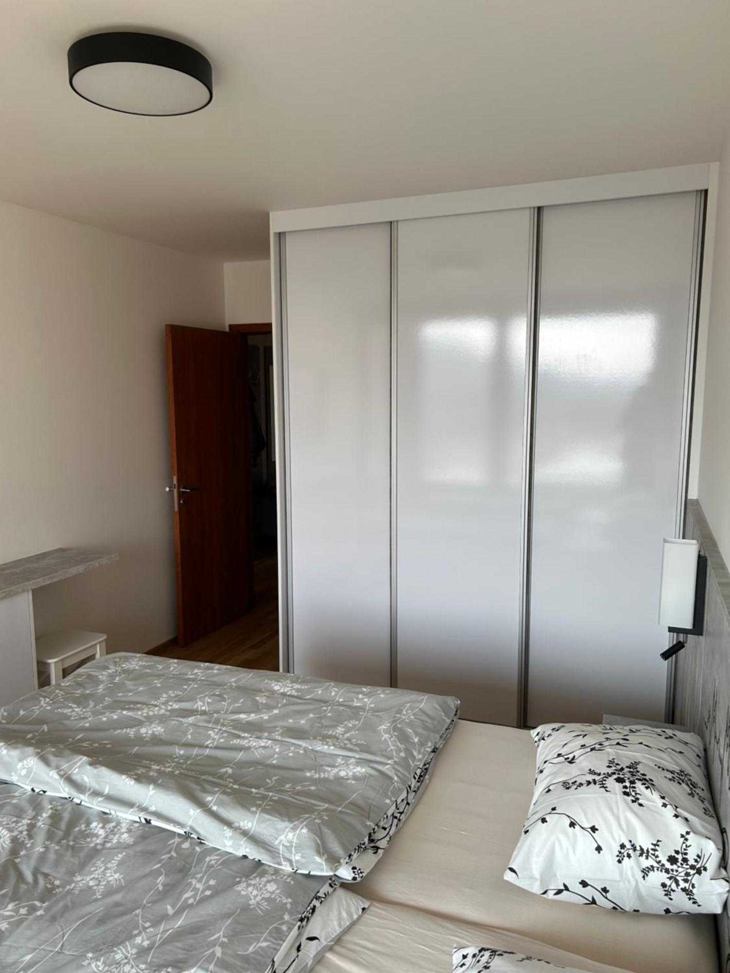Prague Smichov Andel Apartment Bagian luar foto